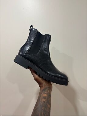 Classic Leather Kenneth Cole Chunky Chelsea Boots